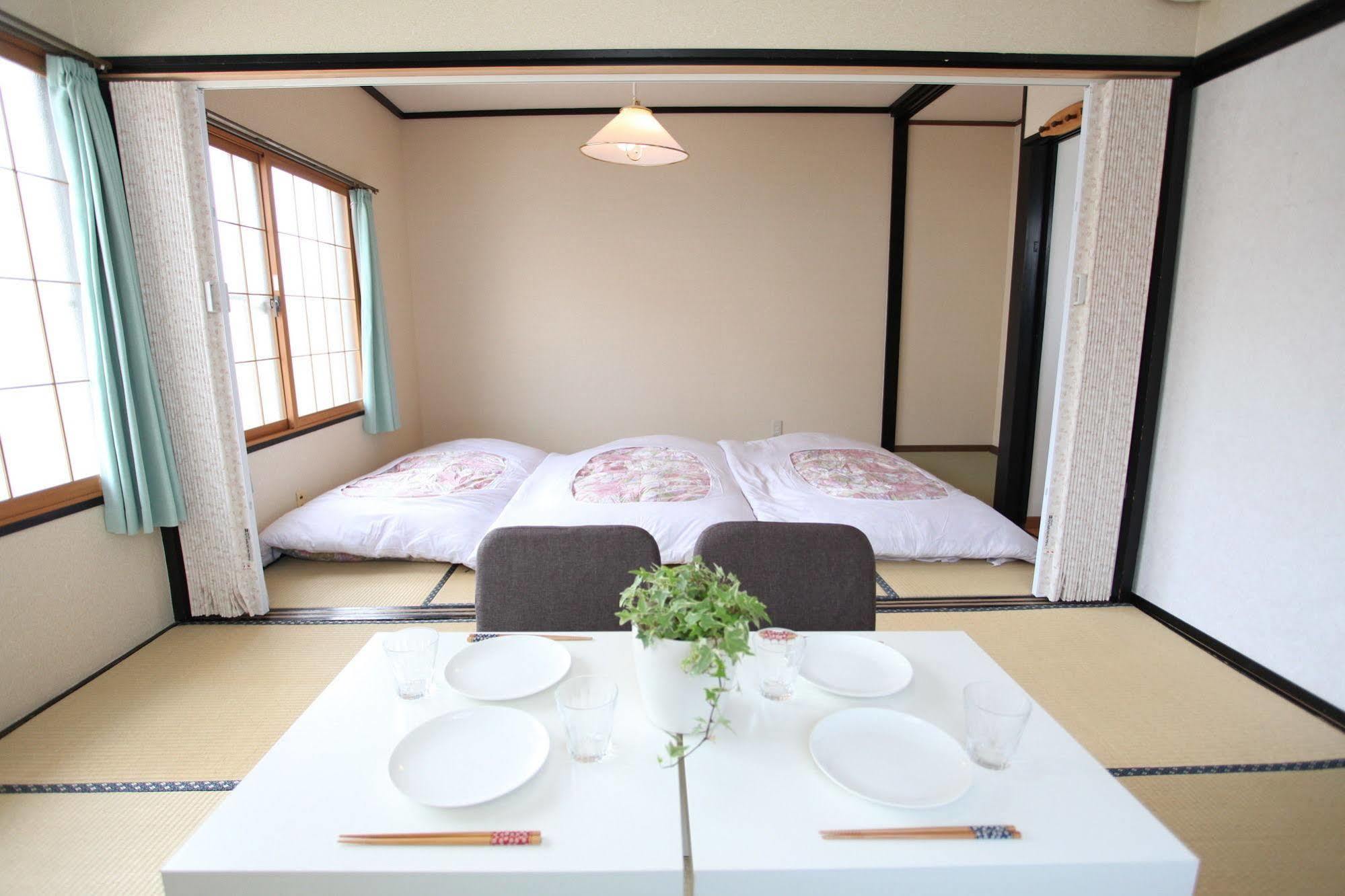 Fujiyama Base Bed & Breakfast Fujiyoshida Eksteriør bilde