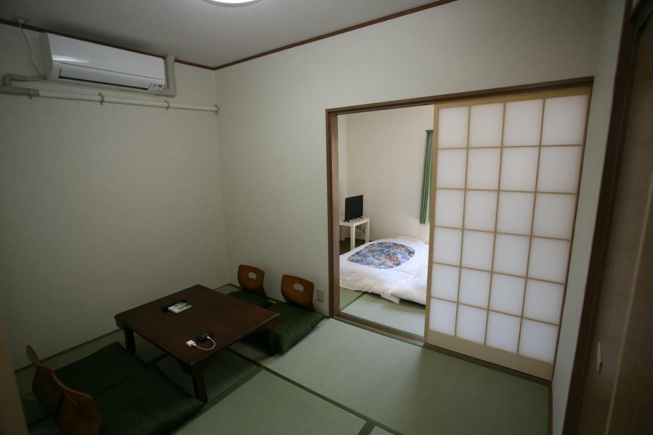 Fujiyama Base Bed & Breakfast Fujiyoshida Eksteriør bilde